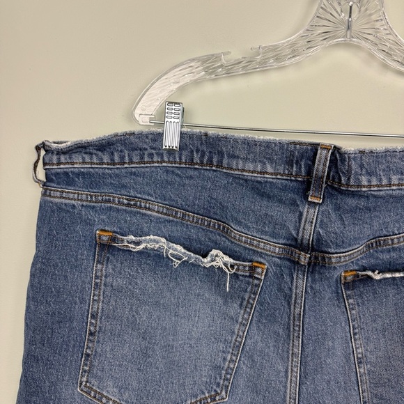 Abercrombie The Mom Short High Rise - Picture 6 of 10